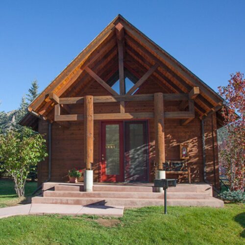 exterior of a Colorado cabin at Rams Horn Village Resort